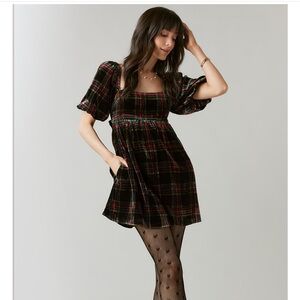 NWT Francesca’s holiday plaid dress